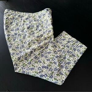 Tommy Hilfiger women flower trousers. Size 8.